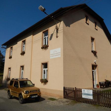 Penzion Manetin U Sv. Barbory Luaran gambar