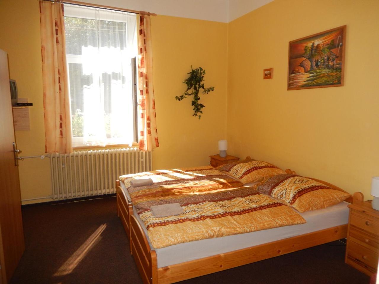 Penzion Manetin U Sv. Barbory Hotel Luaran gambar
